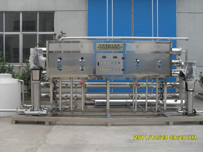 Máquina completamente automática de la purificación del agua del RO del blanco 10 toneladas para el proceso del agua 1