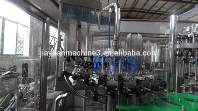 Máquina de rellenar de la cerveza del agua del gas del refresco para la cadena de producción carbónica de la bebida
