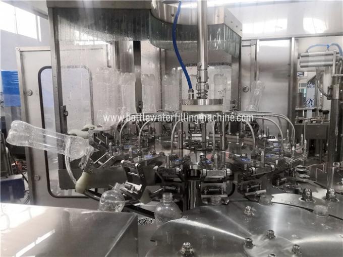 33cl 50l carbonató la máquina de rellenar de la bebida, producción del agua de soda que hacía la planta 0