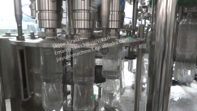 El relleno y el lacre de Bevarage del gas del jugo del agua mineral trabajan a máquina/máquina de rellenar líquida 3
