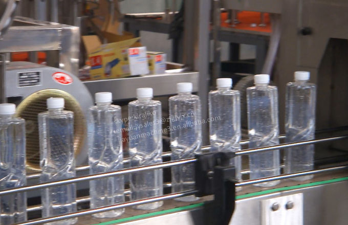 Máquina de embotellado automática llena del agua mineral con la certificación del CE 4