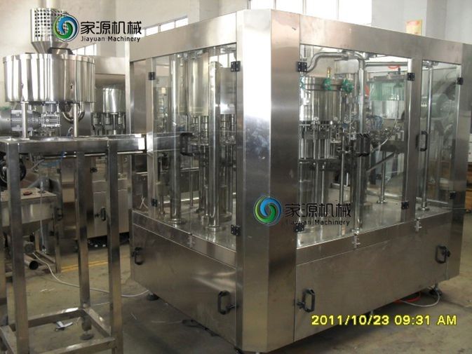 Máquina de rellenar 4000p/h - bebida de la bebida carbónica de la capacidad 6000p/h/de la energía que hace la máquina 0