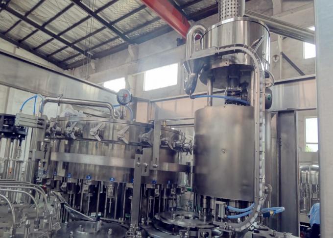 Corriente máquina de rellenar carbonatada alta estabilidad de la bebida para la pequeña fabricación de la bebida 2