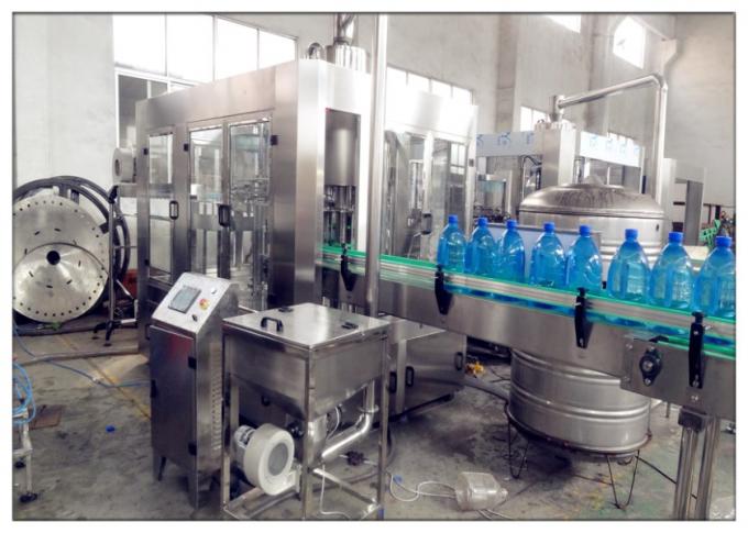 máquina de rellenar carbonatada de la bebida de la botella de cristal 3000kg con control de la pantalla táctil 1