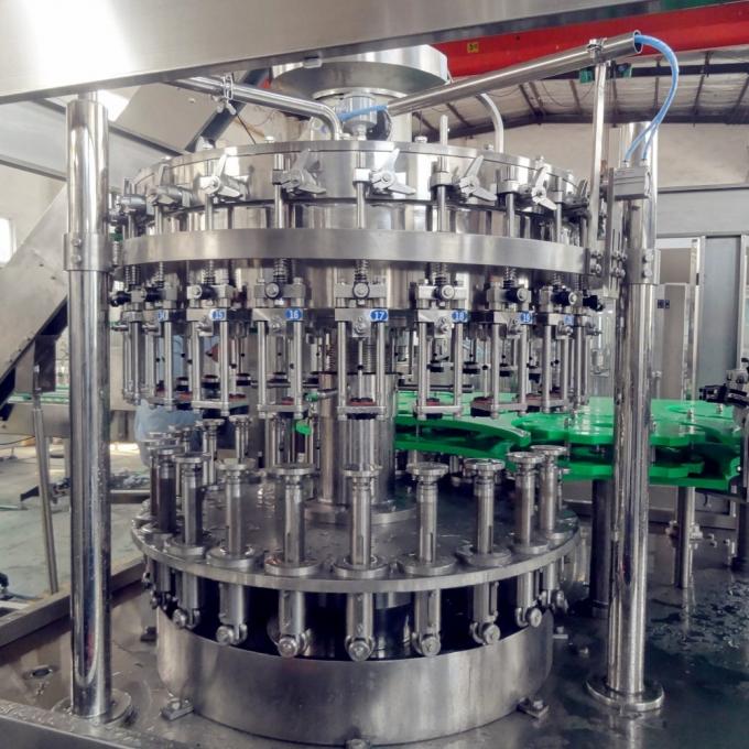 2016 nuevas cervezas del autómata del diseño/carbonataron la máquina de rellenar de la bebida para la pequeña fábrica