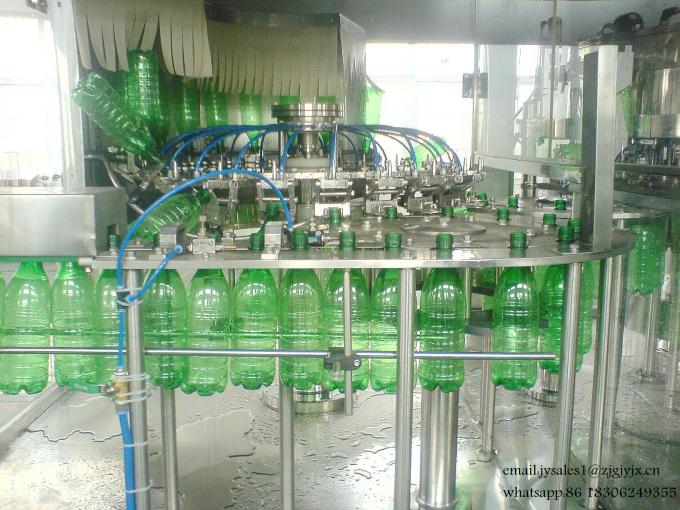 Termine la máquina de rellenar de la bebida carbónica, cadena de producción de la bebida de la energía 3
