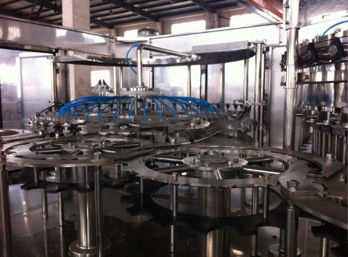 La cadena de producción de la cola/el agua de soda automáticas/carbonató la cadena de producción de la bebida 2