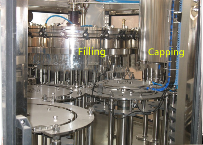 La cadena de producción de la cola/el agua de soda automáticas/carbonató la cadena de producción de la bebida 5