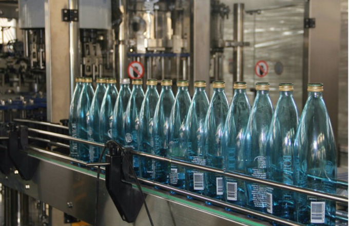 ACARICIE la máquina de rellenar de la bebida de la botella/carbonató las líneas de montaje de las bebidas 6