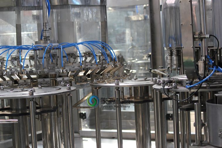 0.5L Water Bottle Filling Machine PLC Controled / Liquid Filling Line